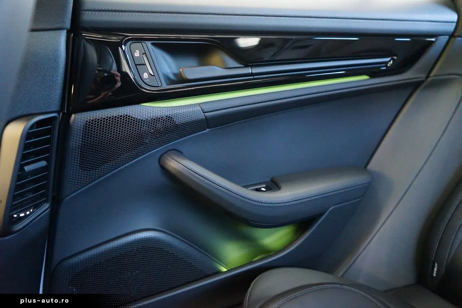 PORSCHE Panamera 4 E-Hybrid SportDesign SpAbgas Pano HUD