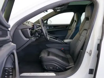 PORSCHE Panamera 4 E-Hybrid SportDesign SpAbgas Pano HUD
