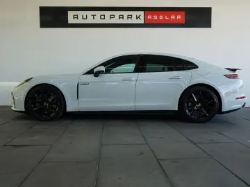 PORSCHE Panamera 4 E-Hybrid SportDesign SpAbgas Pano HUD