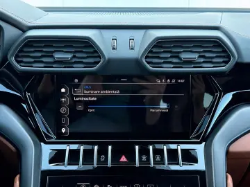 LAMBORGHINI Urus 4.0 V8 Performante