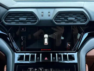 LAMBORGHINI Urus 4.0 V8 Performante