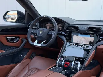 LAMBORGHINI Urus 4.0 V8 Performante