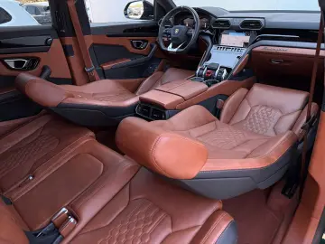 LAMBORGHINI Urus 4.0 V8 Performante