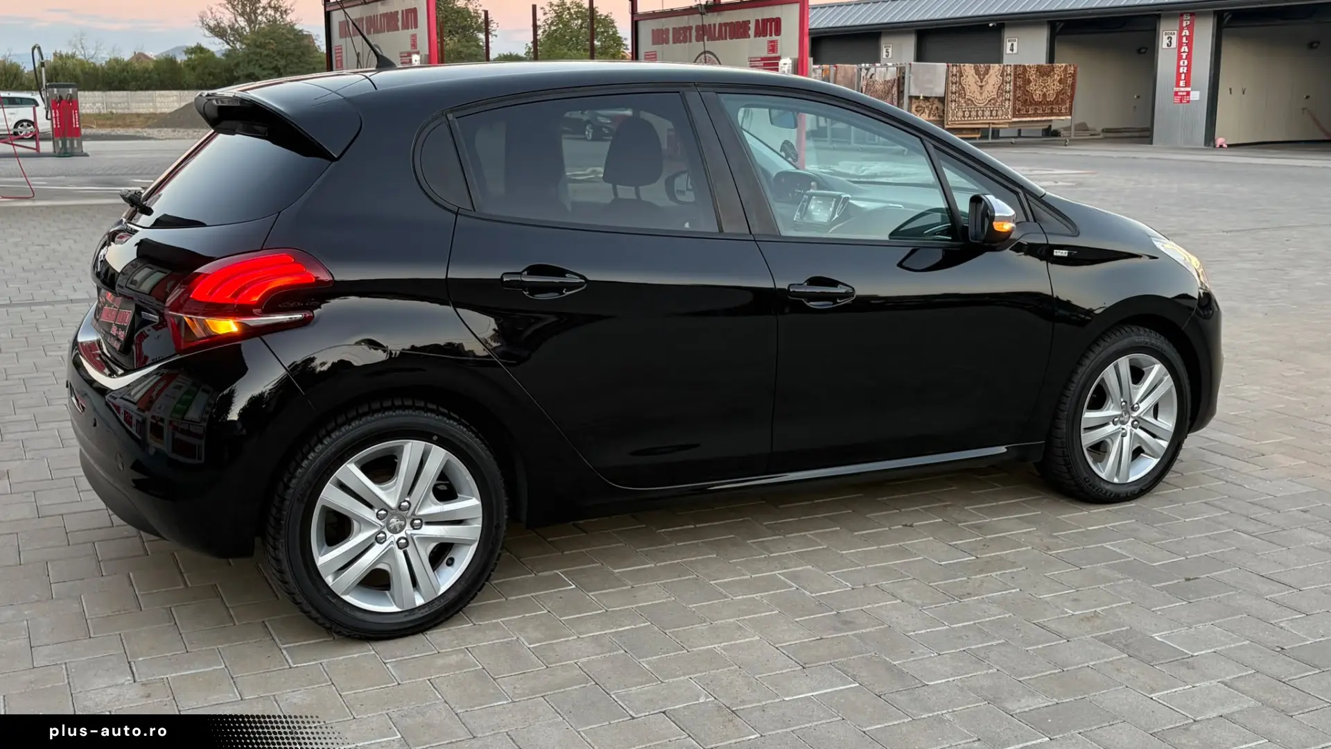 Peugeot 208 1.2 i Style EDITION