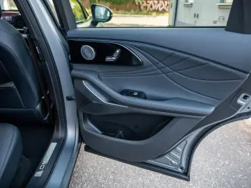 OMODA 9 PHEV - ACC - 360 - HUD - Masaj - Panoramic