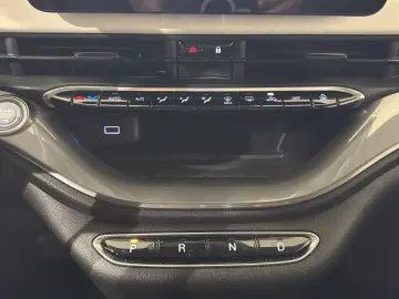 FIAT 500e 42kWh MY 23   KLIMA   CARPLAY   15