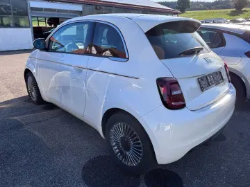 FIAT 500e 42 KW h Batterie Schnelllader Allwetter ALU
