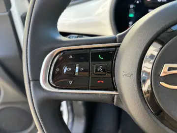 FIAT 500e 42Kwh SportSitze DAB  Spurhalte CarPlay 95%