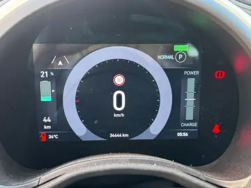 FIAT 500e 42Kwh SportSitze DAB  Spurhalte CarPlay 95%