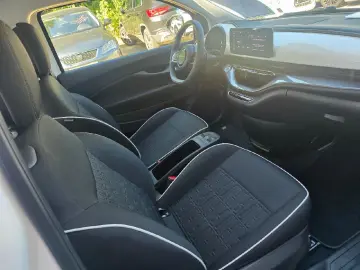 FIAT 500e Lim. Klimaautomatik Apple Android Tempomat