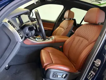 BMW X5 M50i Laser ACC PanoSkyL FOND-TV Massage