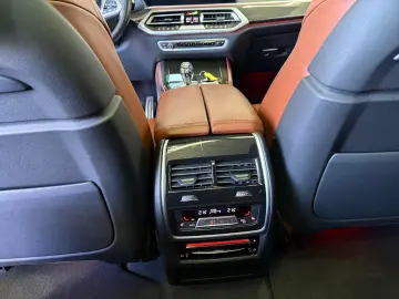 BMW X5 M50i Laser ACC PanoSkyL FOND-TV Massage