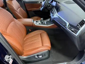 BMW X5 M50i Laser ACC PanoSkyL FOND-TV Massage