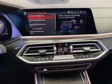 BMW X5 M50i Laser ACC PanoSkyL FOND-TV Massage