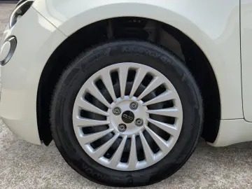 FIAT 500e Cabrio Basis 42kWh Klimaautomatik Tempomat