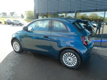 FIAT 500 e Basis Klima  SHZ  PDC  Kamera