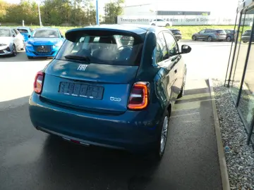 FIAT 500 e Basis Klima  SHZ  PDC  Kamera