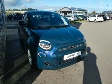 FIAT 500 e Basis Klima  SHZ  PDC  Kamera