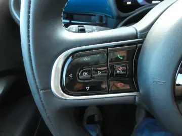 FIAT 500 e Basis Klima  SHZ  PDC  Kamera