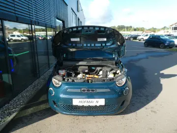 FIAT 500 e Basis Klima  SHZ  PDC  Kamera