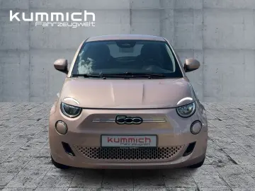 FIAT 500e mit Batteriezertifikat