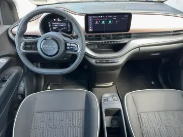 FIAT 500e mit Batteriezertifikat