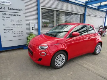 FIAT 500e Red 42kWh Navi DAB Fahrer-Assistenzsysteme