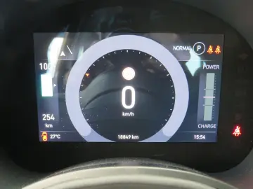 FIAT 500e Red 42kWh Navi DAB Fahrer-Assistenzsysteme