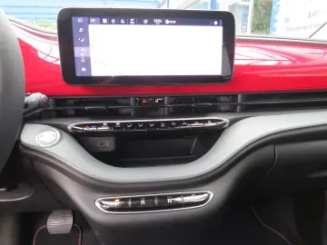 FIAT 500e Red 42kWh Navi DAB Fahrer-Assistenzsysteme