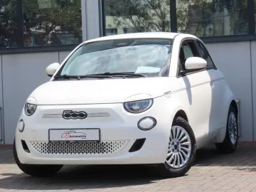FIAT 500e 42 kWh Klimaauto. CarPlay Touchscreen