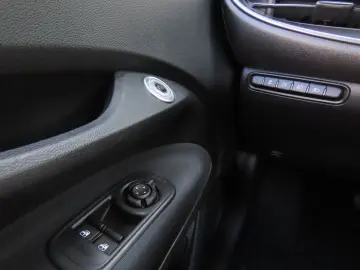 FIAT 500e 42 kWh Klimaauto. CarPlay Touchscreen