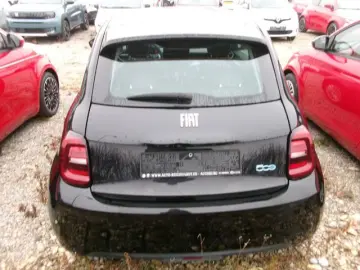 FIAT 500e MY23 Neuer 500 Standhzg. Klimaa.
