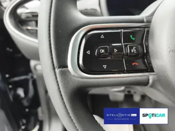 FIAT 500e Lim. Base (42kWh) TEMPOMAT KEYLESS GO