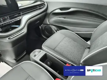 FIAT 500e Lim. Base (42kWh) TEMPOMAT KEYLESS GO