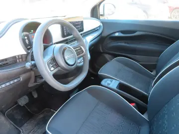 FIAT 500e Basis 42kWh 118PS