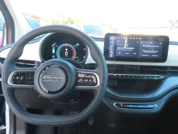 FIAT 500e Basis 42kWh 118PS