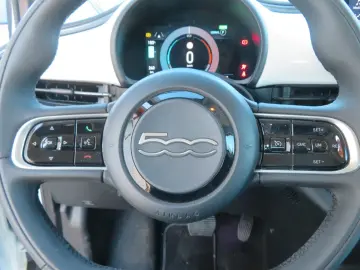 FIAT 500e Basis 42kWh 118PS
