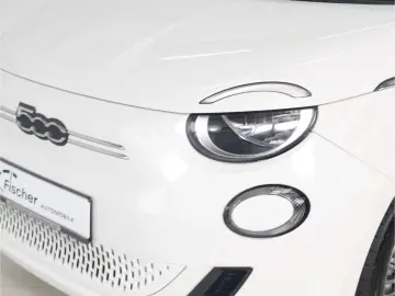 FIAT 500e 42 kWh Alu Carplay Keyless DAB  GRA