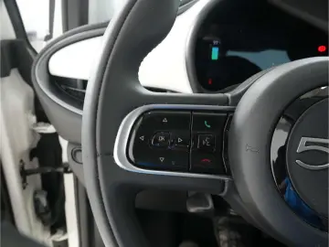 FIAT 500e 42 kWh Alu Carplay Keyless DAB  GRA