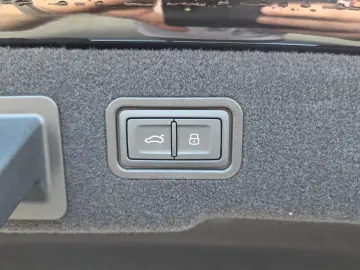 Audi A8 50 TDI quattro Navi Matrix B&O HUD Pano Virtu