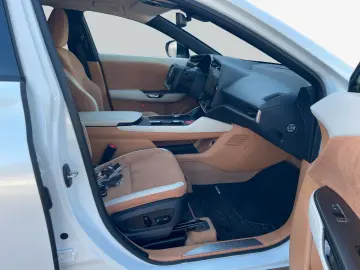 Lexus RZ 500e Luxury Direct4