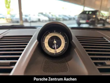PORSCHE 992 (911) Carrera GTS
