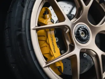 PORSCHE 992 GT3 RS PTS WEISSACH MANTHEY AKRAPOVIC