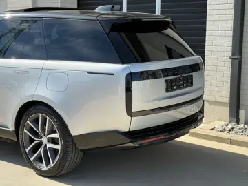 LAND ROVER Range Rover 3.0 P460e SE
