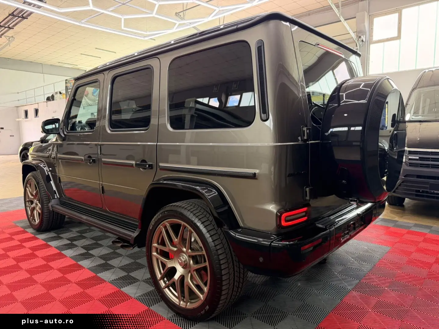 MERCEDES-BENZ G 63 AMG Superior Performance Carbon Night A22