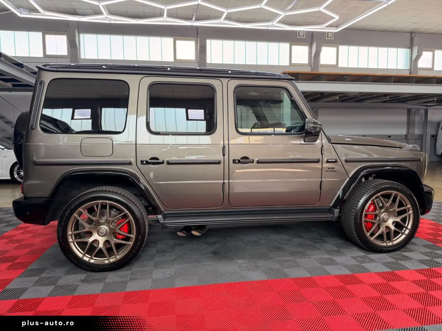 MERCEDES-BENZ G 63 AMG Superior Performance Carbon Night A22