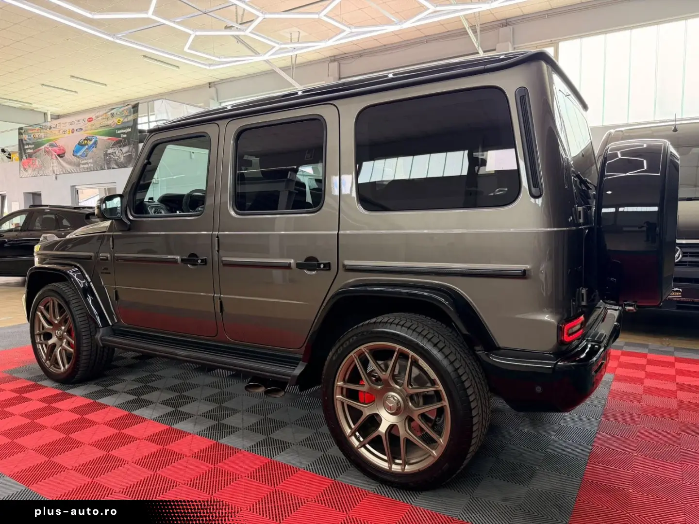 MERCEDES-BENZ G 63 AMG Superior Performance Carbon Night A22