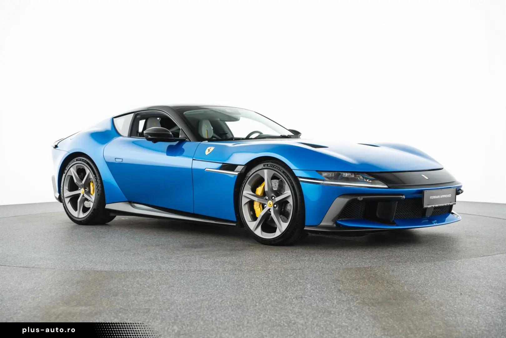 FERRARI 12Cilindri