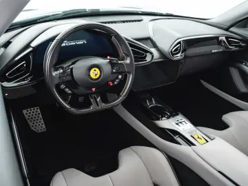 FERRARI 12Cilindri