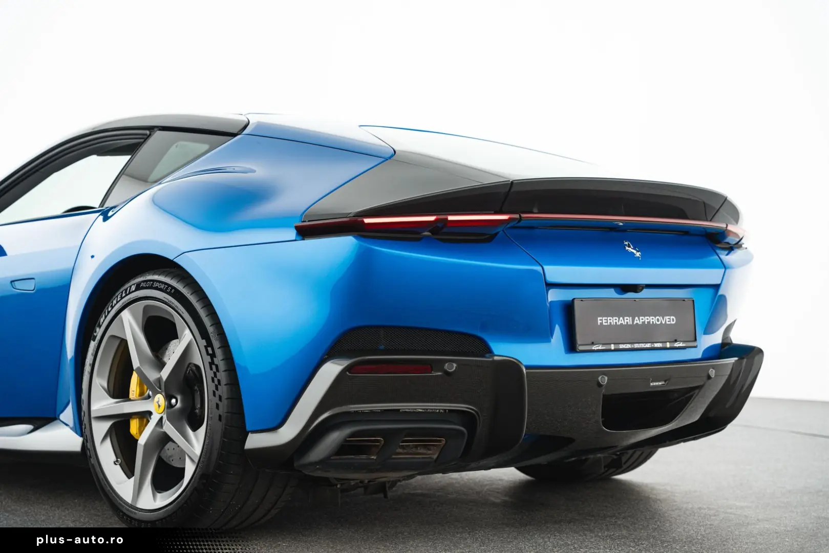 FERRARI 12Cilindri